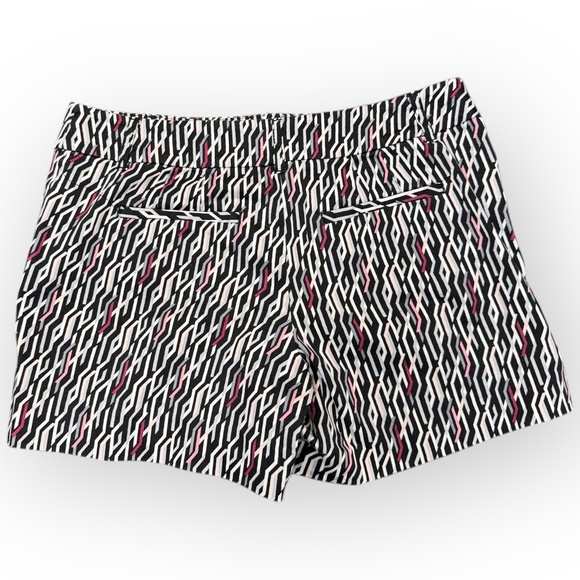 White House Black Market Geometric Walking Shorts – Size 4 - Picture 6 of 7